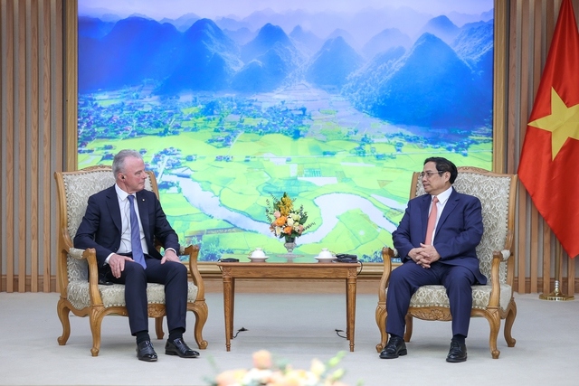 Vietnam asks for Boeing assistance to develop aviation industry